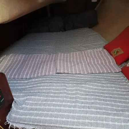 Botel 2-cottage Yacht With 2 Showers