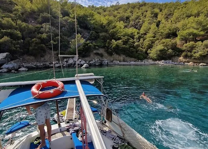 2-cottage Yacht With 2 Showers * Datça